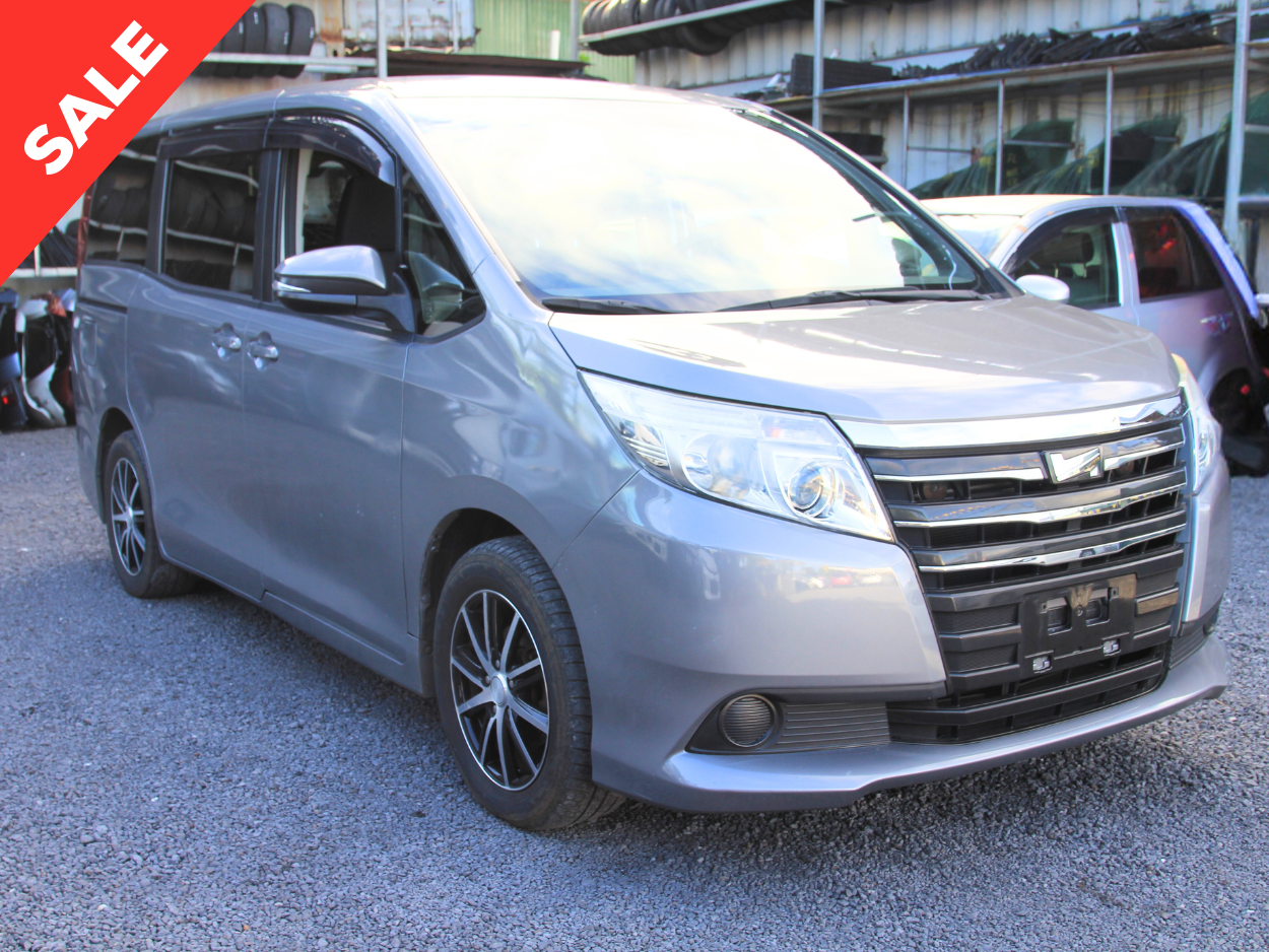 2015/2016 Toyota Noah