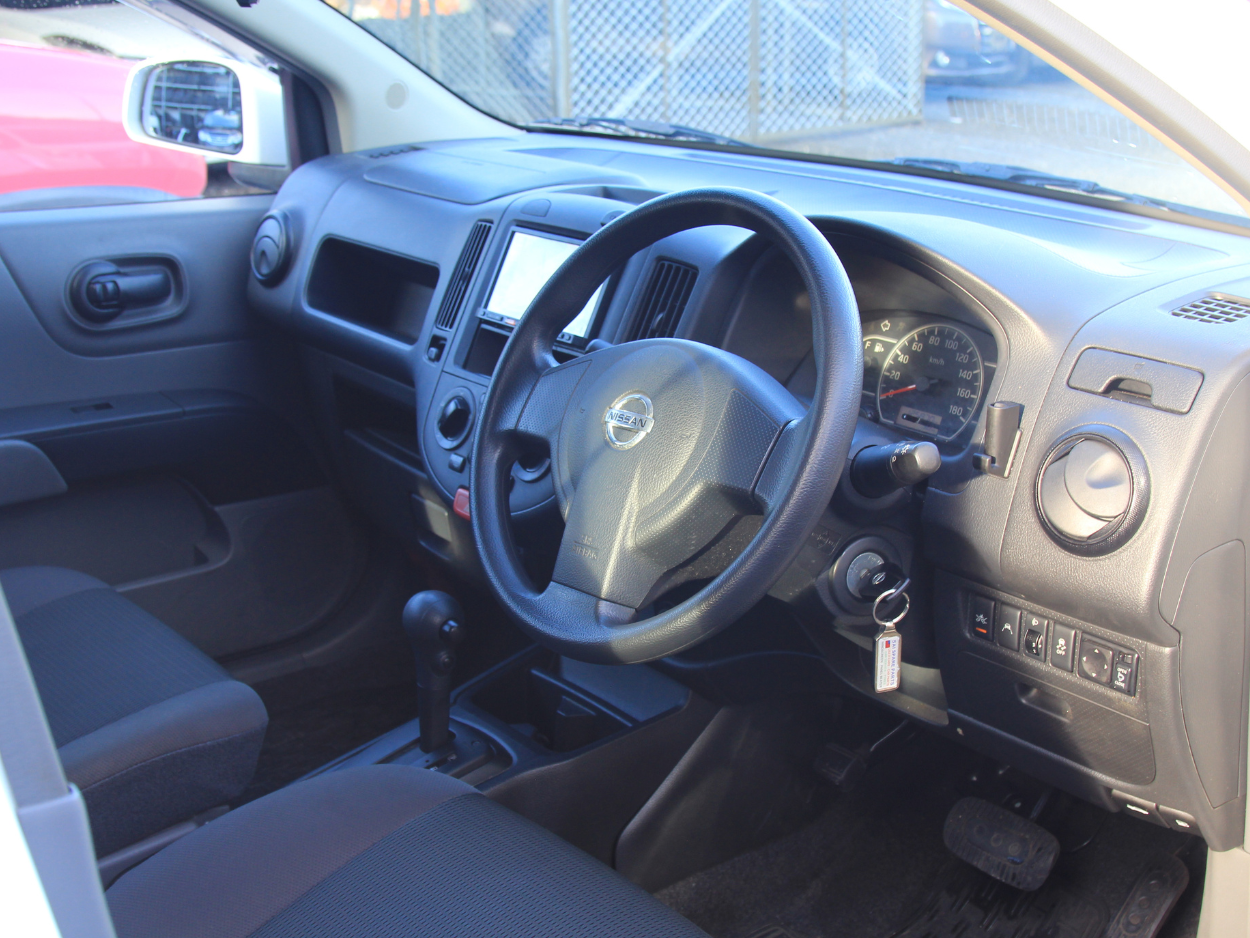 2015 - 2016  Mazda Biante